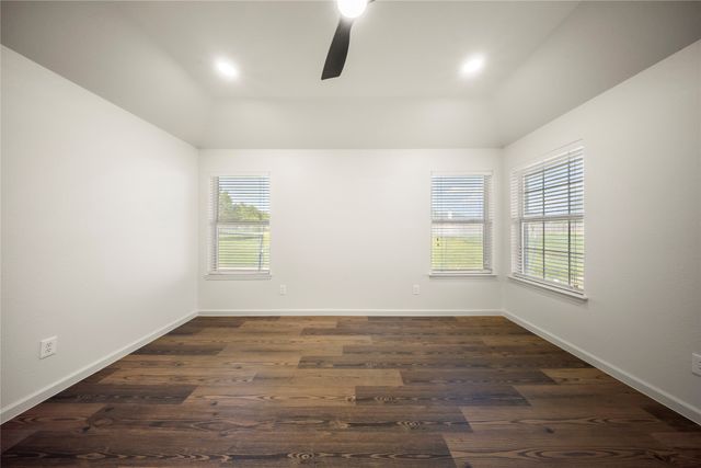 105 Dustin Drive, Fate, TX 75189
