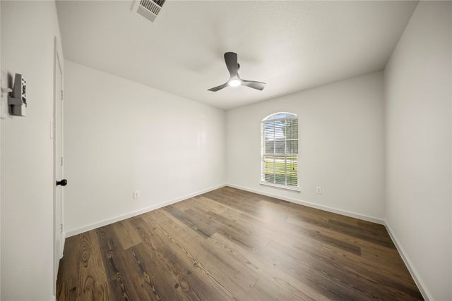 105 Dustin Drive, Fate, TX 75189