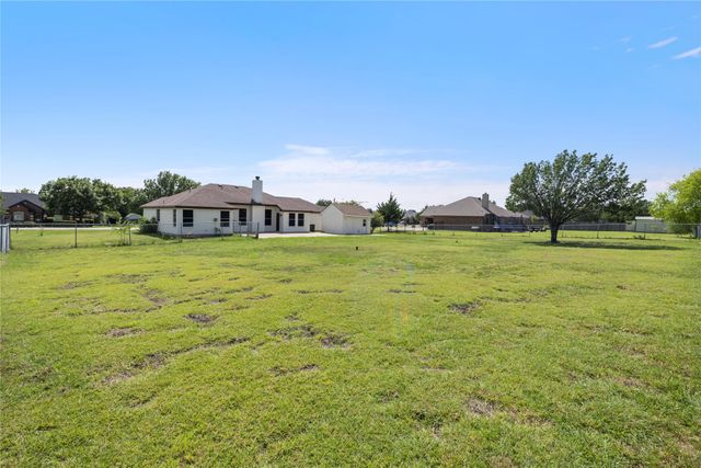 105 Dustin Drive, Fate, TX 75189