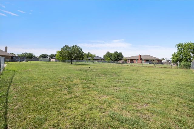 105 Dustin Drive, Fate, TX 75189