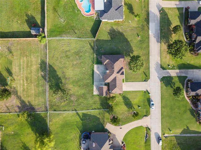 105 Dustin Drive, Fate, TX 75189