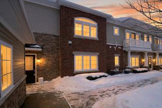5635 Arbor Chase Drive, Ann Arbor, MI 48103