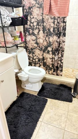 6911 58th Road, Maspeth, NY 11378