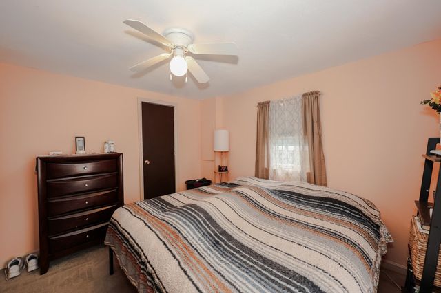 4 Briarwood Drive, Merrimack, NH 03054