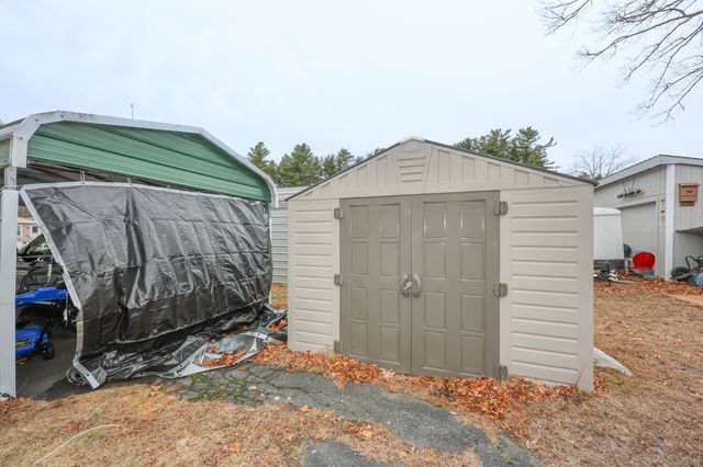 4 Briarwood Drive, Merrimack, NH 03054