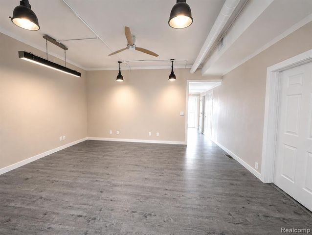 6716 Park Avenue, Allen Park, MI 48101