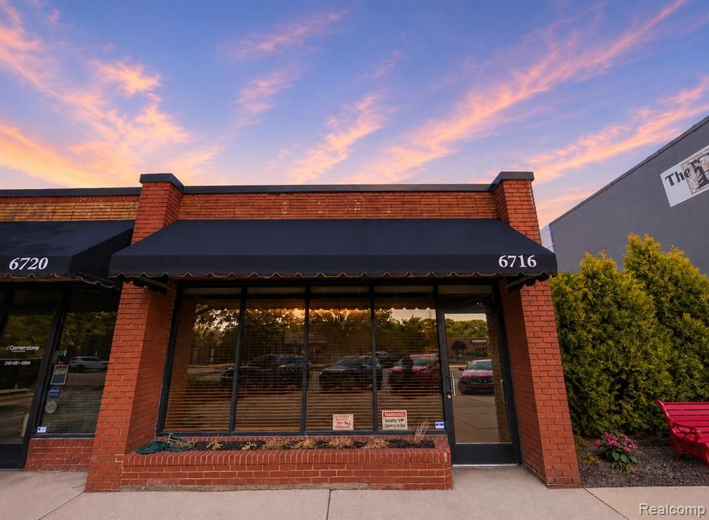 6716 Park Avenue, Allen Park, MI 48101