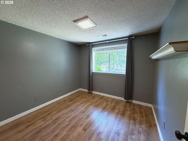23529 S TRILLIUM HOLLOW Rd, Oregon City, OR 97045