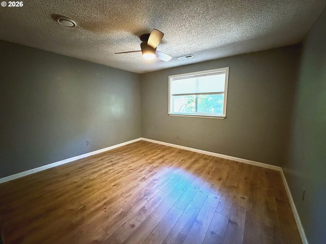 23529 S TRILLIUM HOLLOW Rd, Oregon City, OR 97045