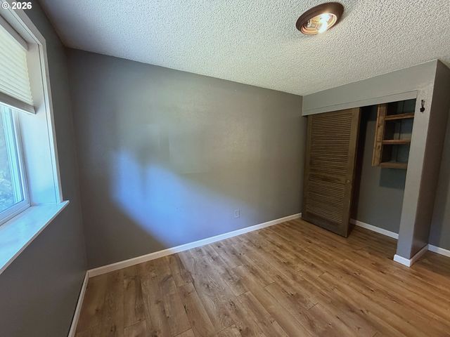23529 S TRILLIUM HOLLOW Rd, Oregon City, OR 97045