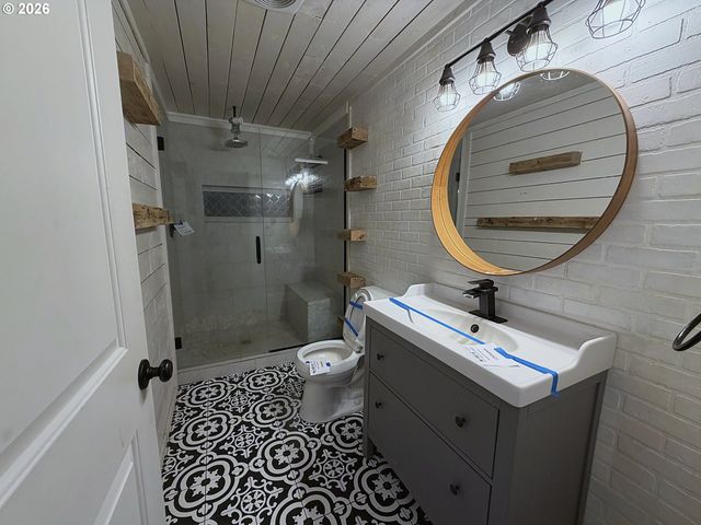23529 S TRILLIUM HOLLOW Rd, Oregon City, OR 97045