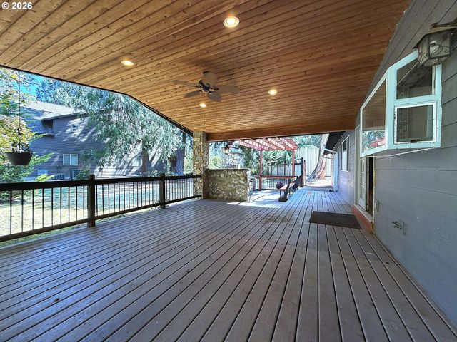 23529 S TRILLIUM HOLLOW Rd, Oregon City, OR 97045