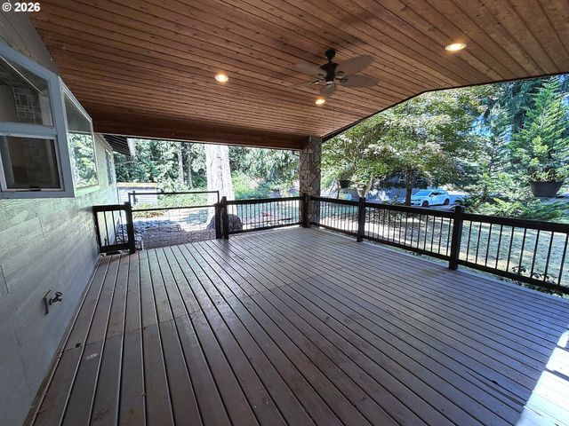 23529 S TRILLIUM HOLLOW Rd, Oregon City, OR 97045