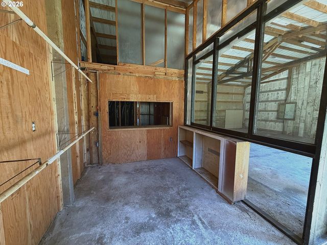 23529 S TRILLIUM HOLLOW Rd, Oregon City, OR 97045