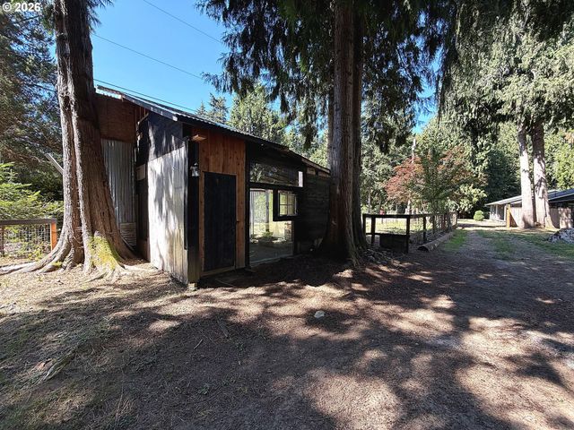 23529 S TRILLIUM HOLLOW Rd, Oregon City, OR 97045
