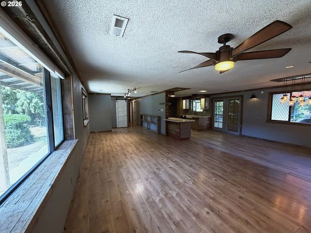 23529 S TRILLIUM HOLLOW Rd, Oregon City, OR 97045