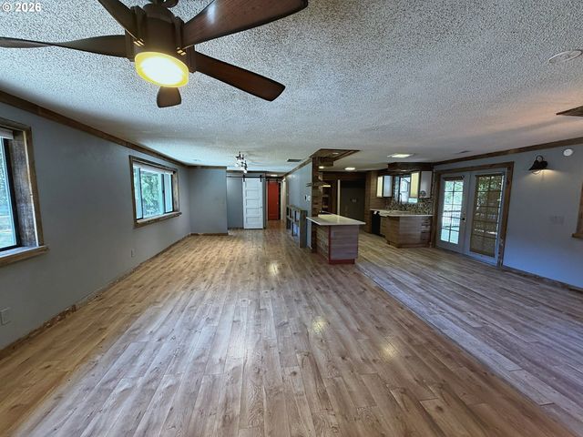 23529 S TRILLIUM HOLLOW Rd, Oregon City, OR 97045