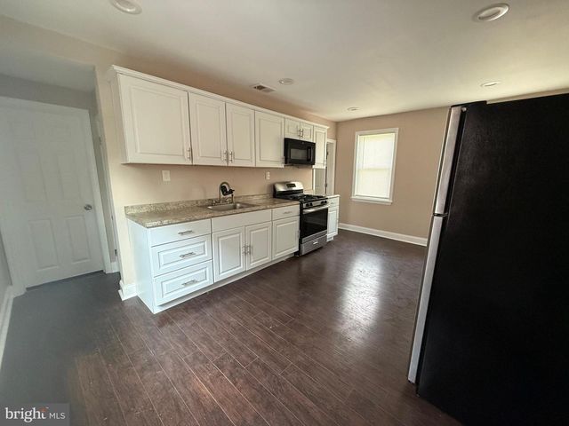 40 HIGH ST, Woodbury, NJ 08096