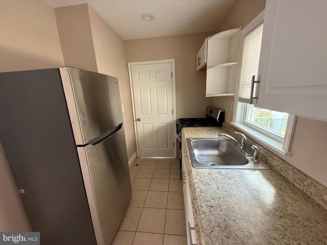 40 HIGH ST, Woodbury, NJ 08096