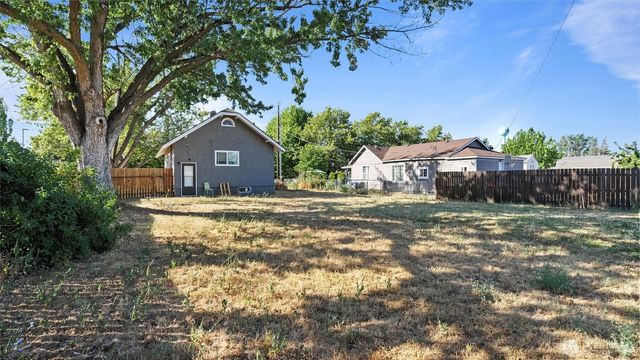 902 Emma Street, Walla Walla, WA 99362