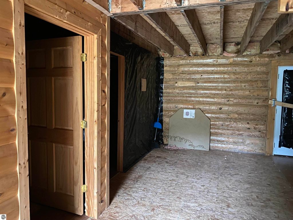 Image 7 of property listing at 3434 E 14 Road, Manton, MI 49663