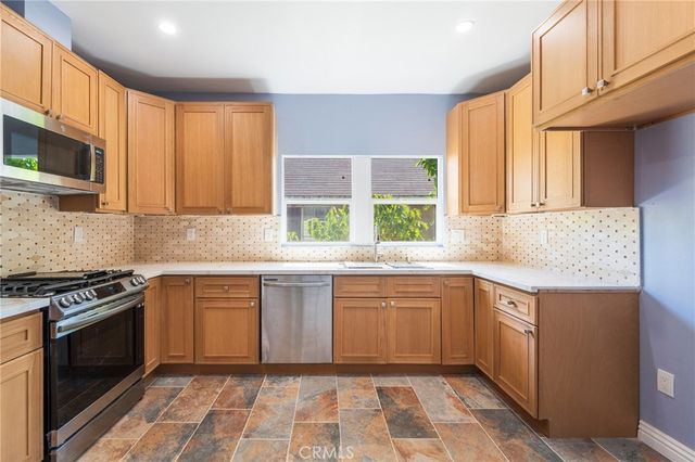 2041 W 29th Place, Los Angeles, CA 90018