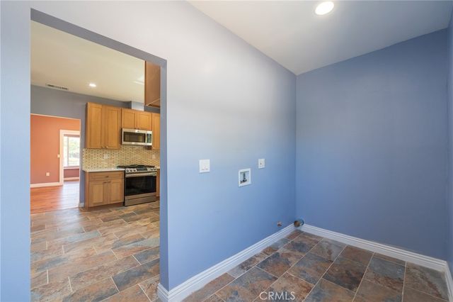 2041 W 29th Place, Los Angeles, CA 90018