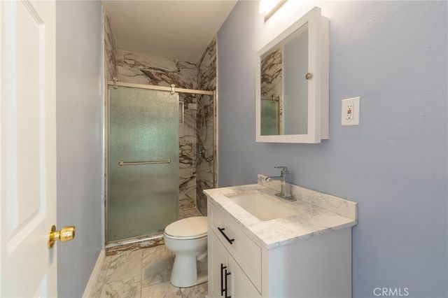 2041 W 29th Place, Los Angeles, CA 90018