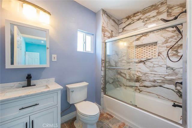 2041 W 29th Place, Los Angeles, CA 90018