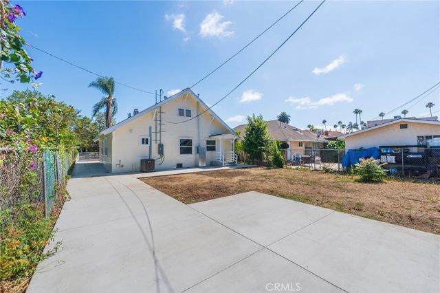 2041 W 29th Place, Los Angeles, CA 90018