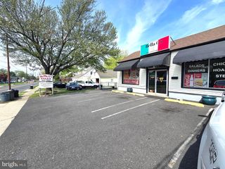 527 E BROWNING RD, Bellmawr, NJ 08031