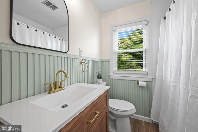 1112 HANOVER RD, York, PA 17408