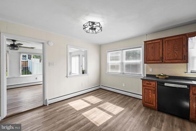 1112 HANOVER RD, York, PA 17408