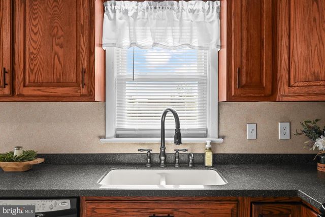 1112 HANOVER RD, York, PA 17408