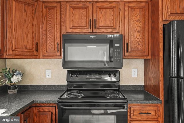 1112 HANOVER RD, York, PA 17408