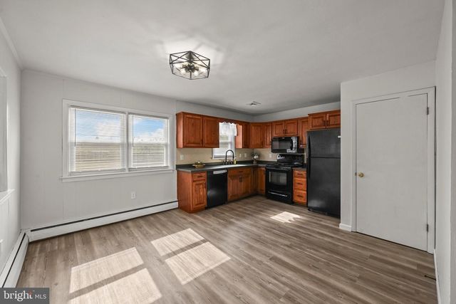 1112 HANOVER RD, York, PA 17408