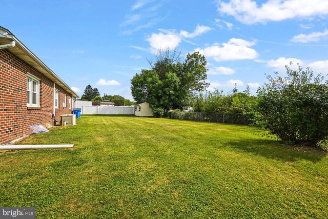 1112 HANOVER RD, York, PA 17408