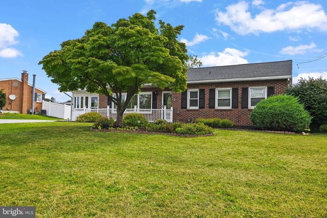 1112 HANOVER RD, York, PA 17408