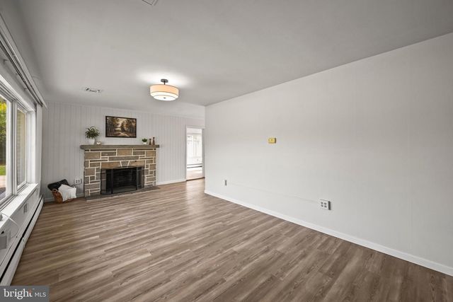 1112 HANOVER RD, York, PA 17408