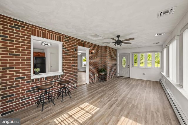 1112 HANOVER RD, York, PA 17408