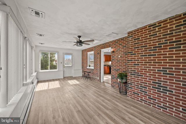 1112 HANOVER RD, York, PA 17408