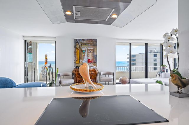 5510 N Ocean Drive 11b, Singer Island, FL 33404