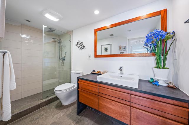 5510 N Ocean Drive 11b, Singer Island, FL 33404