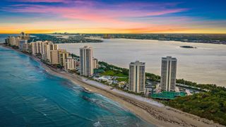 5510 N Ocean Drive 11b, Singer Island, FL 33404