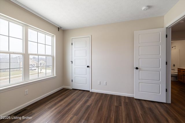 107 Greenwell, Lebanon Junction, KY 40150