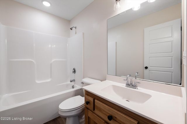 107 Greenwell, Lebanon Junction, KY 40150