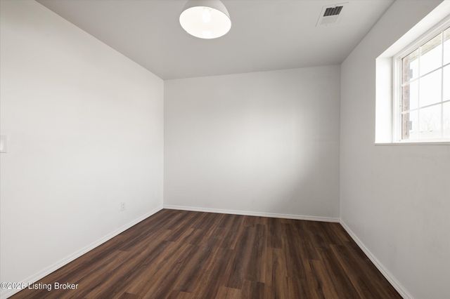 107 Greenwell, Lebanon Junction, KY 40150