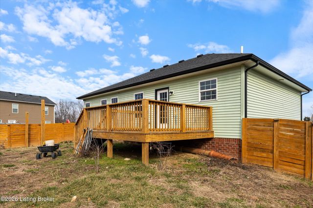 107 Greenwell, Lebanon Junction, KY 40150