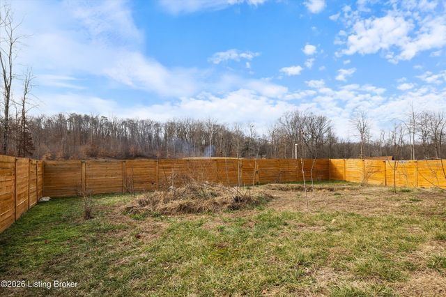 107 Greenwell, Lebanon Junction, KY 40150