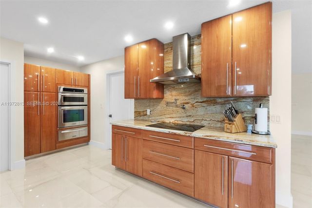 76 Isle Of Venice Drive H, Fort Lauderdale, FL 33301